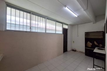 Taman Cempaka Double Storey Terraced House For Rent Ipoh Perak 