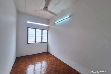 Taman Cempaka Double Storey Terraced House For Rent Ipoh Perak 
