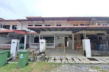 Taman Cempaka Double Storey Terraced House For Rent Ipoh Perak 