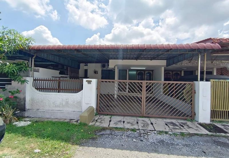 Taman Pertama Single Storey Terraced House For Rent First Garden Ipoh Perak 