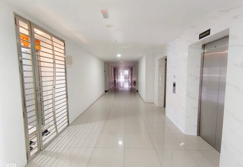 Manhattan Condominium