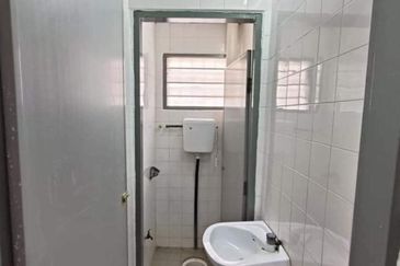 Menglembu Rasi Jaya Ground Floor Shop lot For Rent Ipoh Perak 