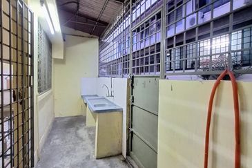 TAMAN BANDAR BARU MENGLEMBU