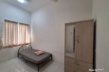 DESA LAHAT SRI -WANG