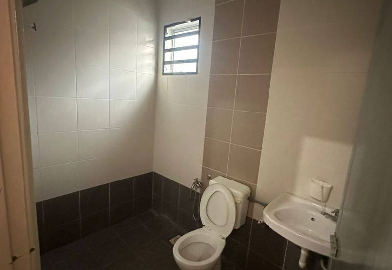 TAMAN PENGKALAN PERTAMA