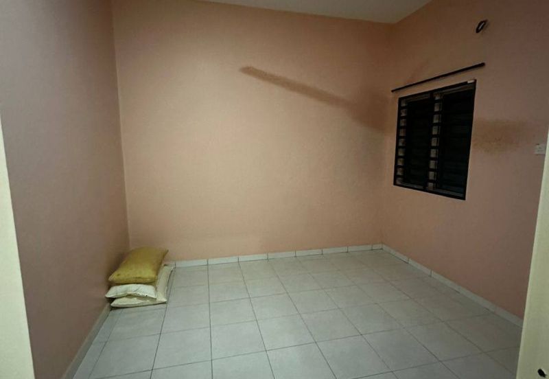 TAMAN PENGKALAN PERTAMA