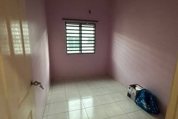 TAMAN PENGKALAN PERTAMA