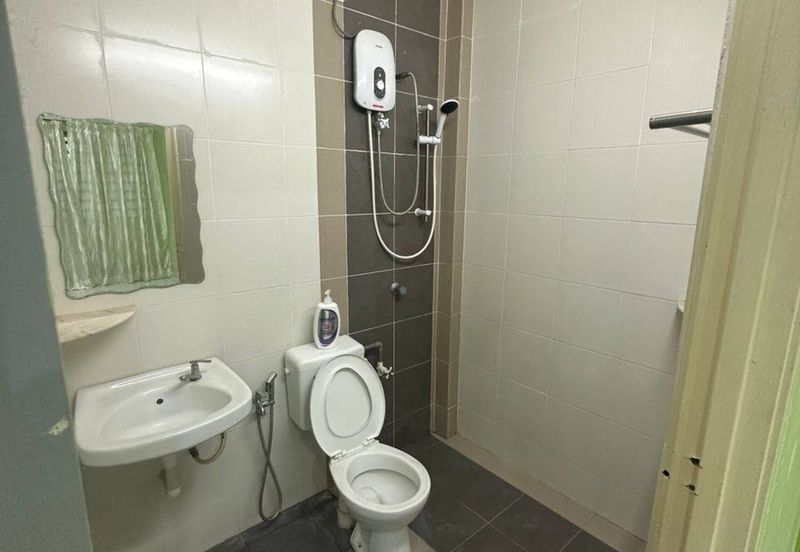 TAMAN PENGKALAN PERTAMA