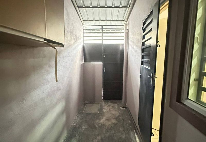 TAMAN PENGKALAN PERTAMA