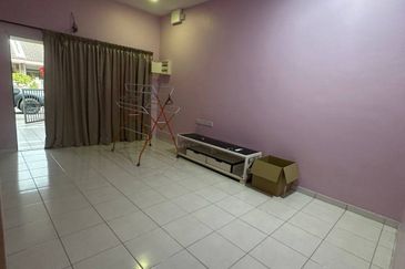 TAMAN PENGKALAN PERTAMA