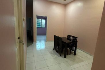 TAMAN PENGKALAN PERTAMA