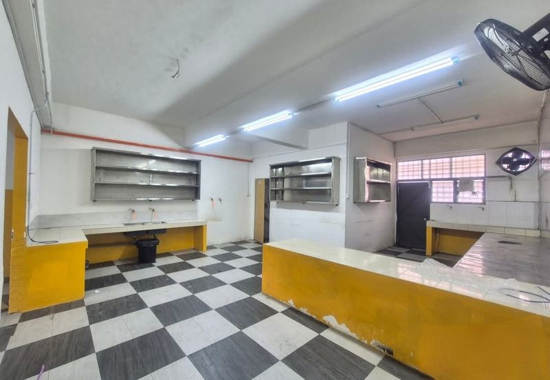 Pengkalan Station 18