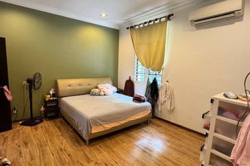 3.5 STOREY VILLA SERI BENDERA FOR SALE