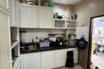 3.5 STOREY VILLA SERI BENDERA FOR SALE