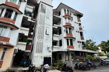 Apartment Tanjung Tokong For Sale Hot Area 