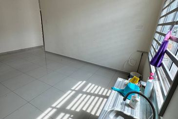 TAMAN SAUJANA SEMELING