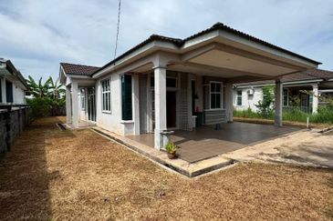 TAMAN SAUJANA SEMELING