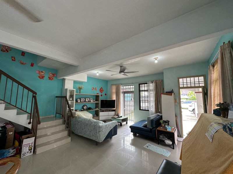 🅰️🅰️🅰️Bukit Indah双层排楼旁边有14尺地的End Lot单位 34’x70’ sqft, Johor, Johor Bahru