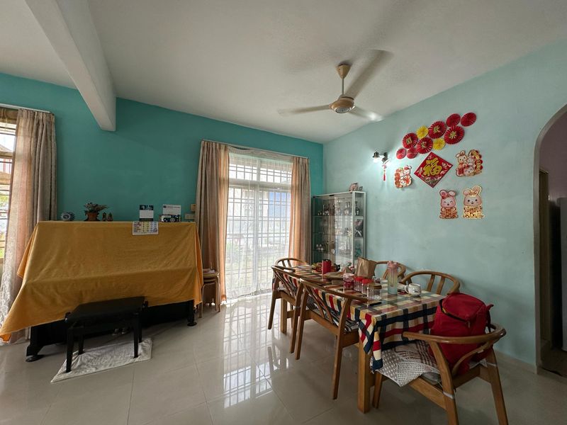 🅰️🅰️🅰️Bukit Indah双层排楼旁边有14尺地的End Lot单位 34’x70’ sqft, Johor, Johor Bahru