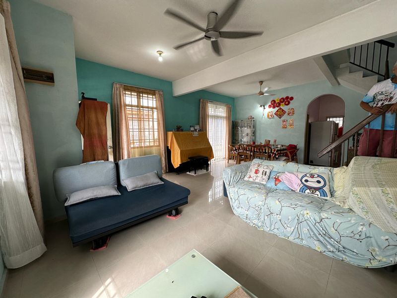 🅰️🅰️🅰️Bukit Indah双层排楼旁边有14尺地的End Lot单位 34’x70’ sqft, Johor, Johor Bahru