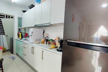 Dedaun Hijau (Greenfield Regency)