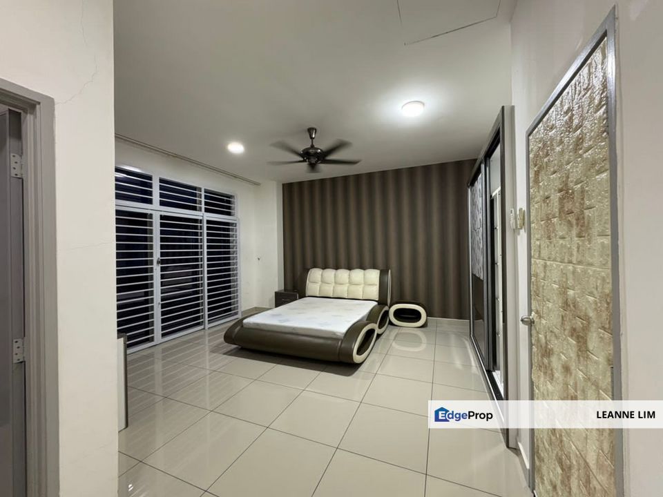 Nusa sentral @ 2 Storey Terrace House for sale 双层排楼出售, Johor, 