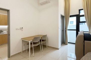 Double Storey Terrace House for Sale @Jalan Rimba 2/x, Horizon Hills, 79100 Iskandar. Size: 20 x 70 sqft