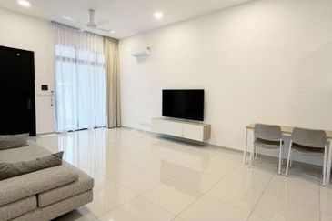 Double Storey Terrace House for Sale @Jalan Rimba 2/x, Horizon Hills, 79100 Iskandar. Size: 20 x 70 sqft