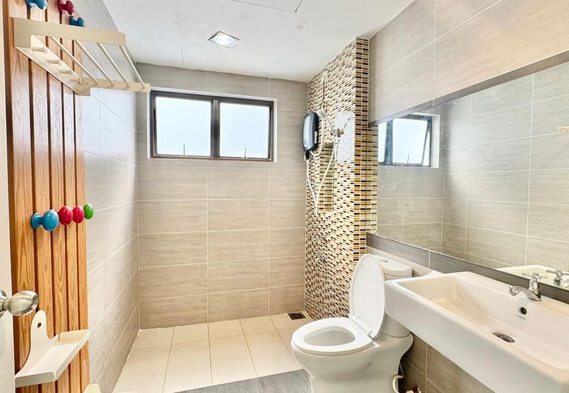 Ujana Executive Apartment