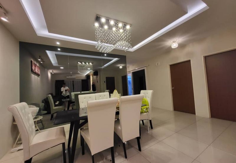 Manhattan Condominium