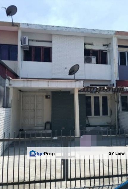 Double Storey Ipoh Garden East Facing Main Road, Perak, Ipoh