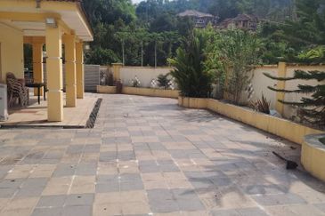 TAMAN PUNCAK JELAPANG MAJU