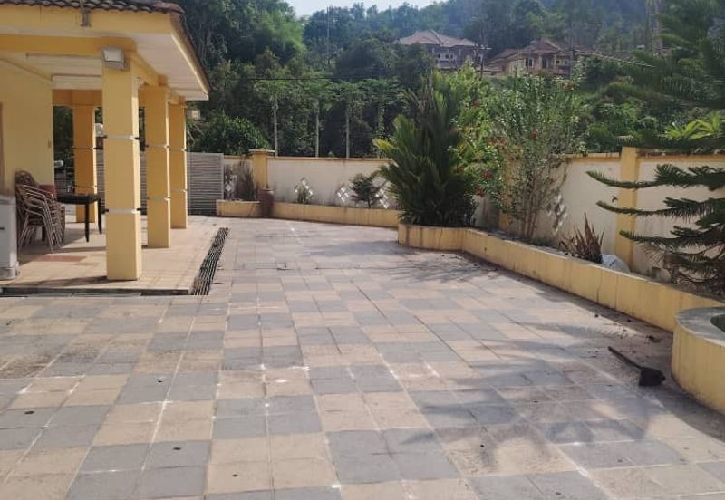 TAMAN PUNCAK JELAPANG MAJU