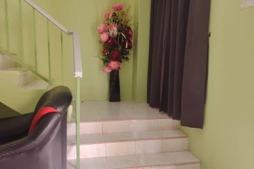 TAMAN PUNCAK JELAPANG MAJU