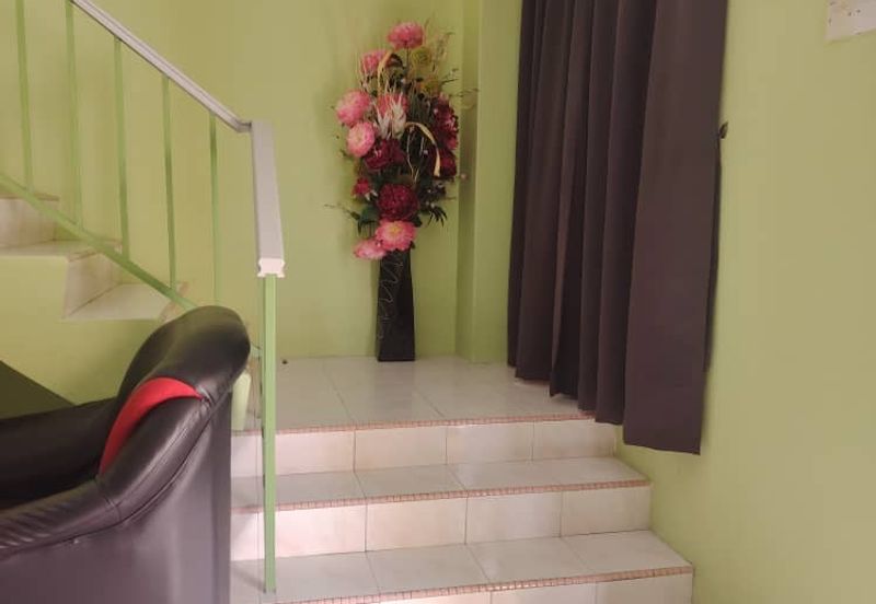 TAMAN PUNCAK JELAPANG MAJU