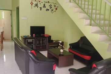 TAMAN PUNCAK JELAPANG MAJU