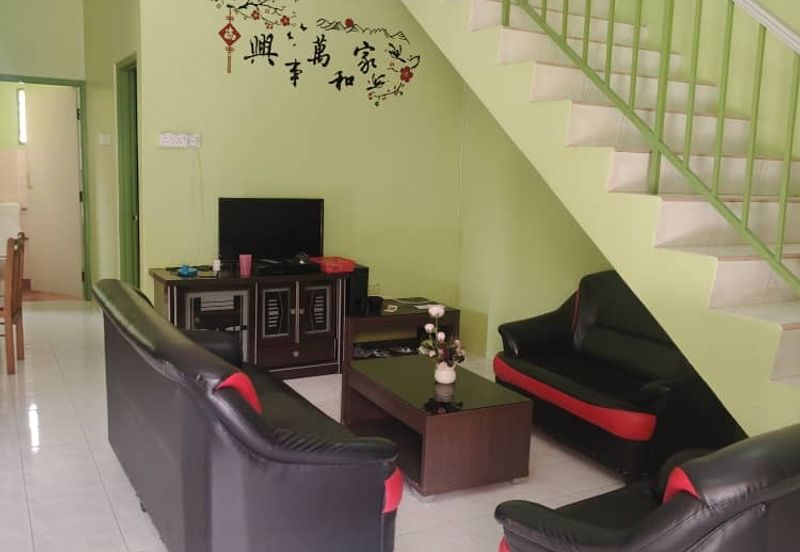 TAMAN PUNCAK JELAPANG MAJU