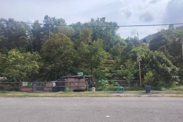 TAMAN PUNCAK JELAPANG MAJU