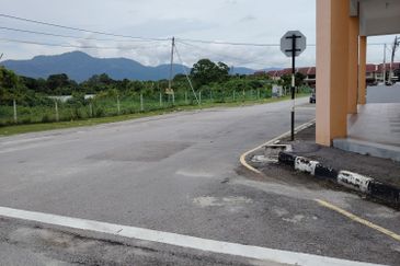 Jalan Pasir Puteh, Station 18