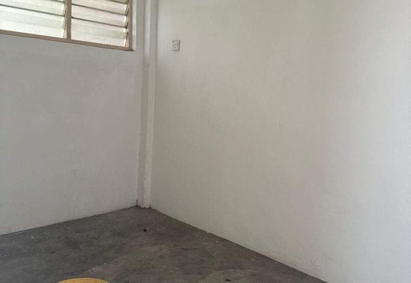 RUMAH PANGSA MENGLEMBU