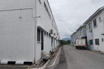 Pengkalan Station 18