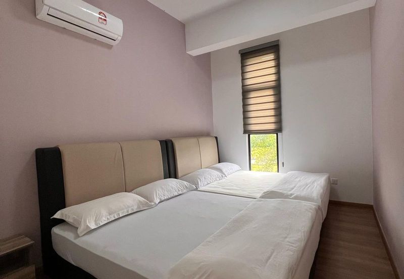 THE COVE HILLSIDE RESIDENCE