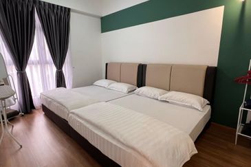 THE COVE HILLSIDE RESIDENCE