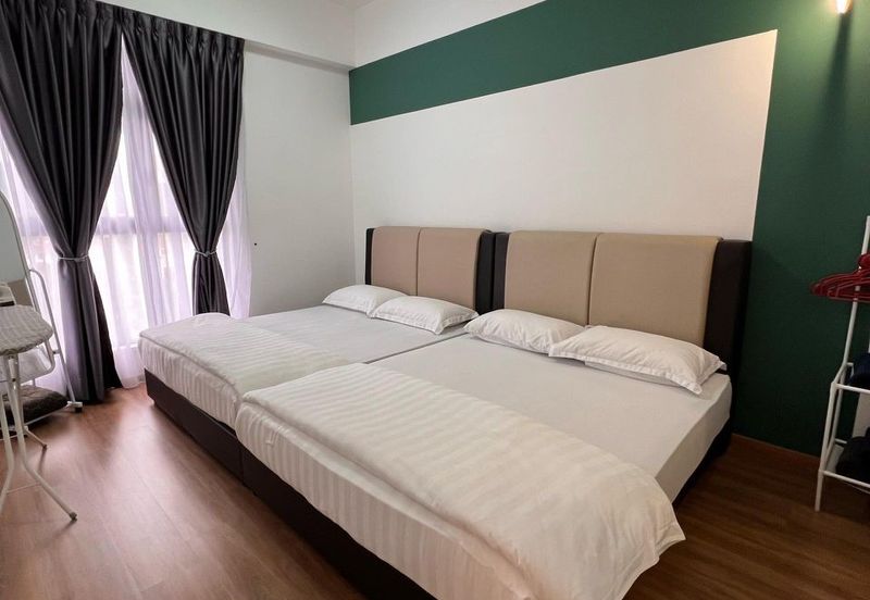 THE COVE HILLSIDE RESIDENCE