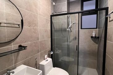 THE COVE HILLSIDE RESIDENCE