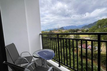 THE COVE HILLSIDE RESIDENCE