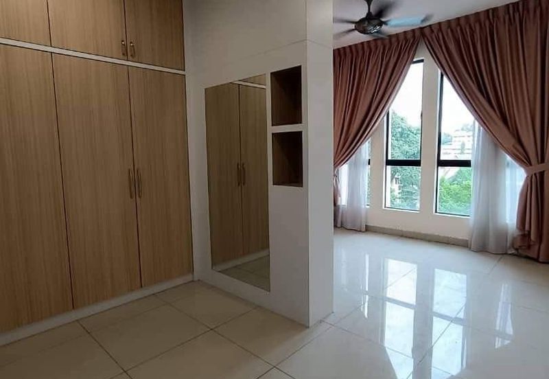 Upper East @ Tiger Lane