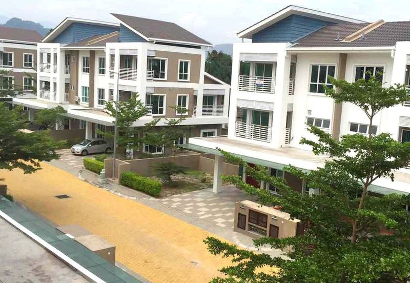 JALAN THOMPSON/JALAN TUN DR ISMAIL