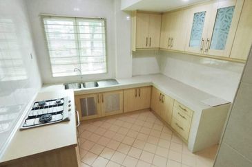 JALAN THOMPSON/JALAN TUN DR ISMAIL