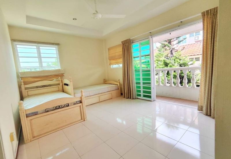 JALAN THOMPSON/JALAN TUN DR ISMAIL